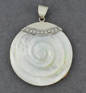 mother of pearl pendant